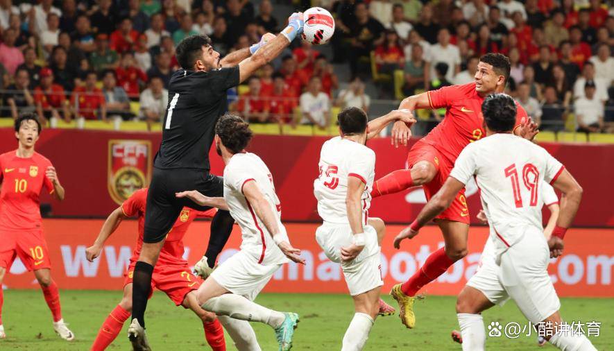 九游官方网站-赛地聚焦：荷甲窗口期热度飙升；葡萄牙体育豪取连胜；目标明确；阵容厚度经受考验的简单介绍